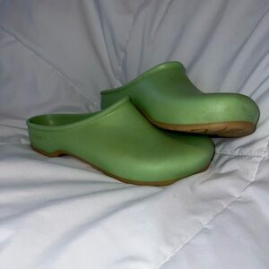 Sloggers Waterproof Garden Clogs • Size 7 • Green • Made in USA